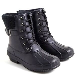 Women's Black Lace-Up Cold Weather Bootie boots size 6R EUC